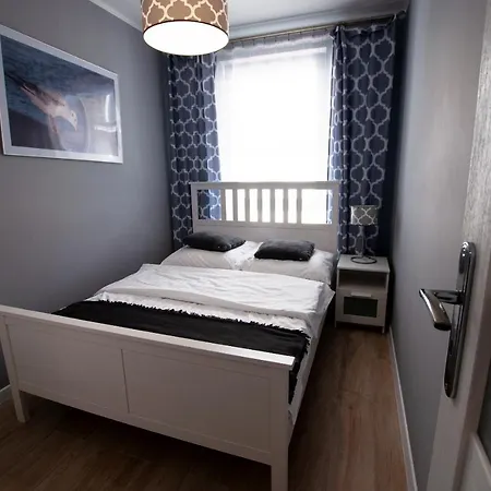 Apartmán Ikar - 2 Pokojowy Przy Morzu Z Balkonem *