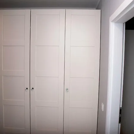 Apartmán Ikar - 2 Pokojowy Przy Morzu Z Balkonem *