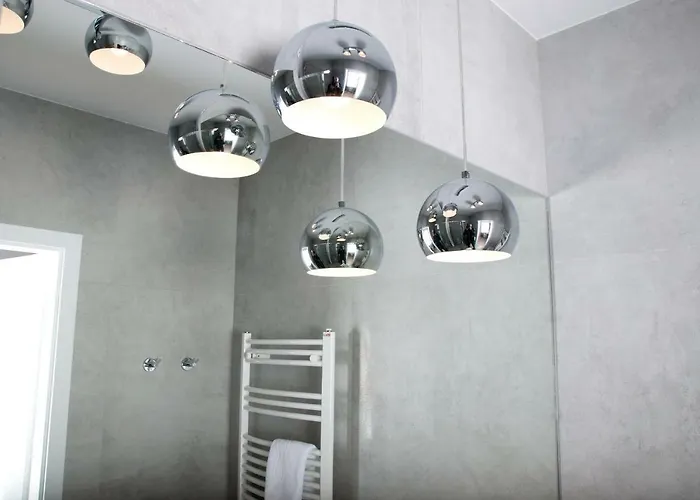 Ikar - 2 Pokojowy Przy Morzu Z Balkonem 포비에로보