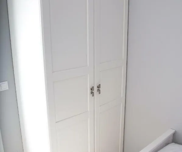 아파트 Ikar - 2 Pokojowy Przy Morzu Z Balkonem 포비에로보